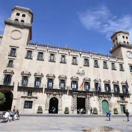 Bright Flat With View To The Castle And The Museum Apartment Alicante Exterior photo